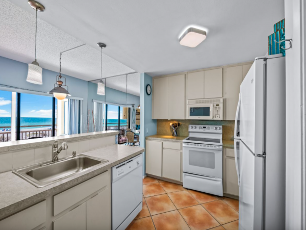 Anna Maria Beach Vacation Condo Gulf Views - Full Views!
